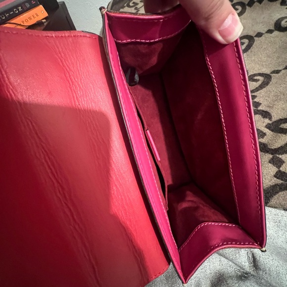 Gucci GG Supreme Padlock Shoulder Bag - Picture 8 of 9